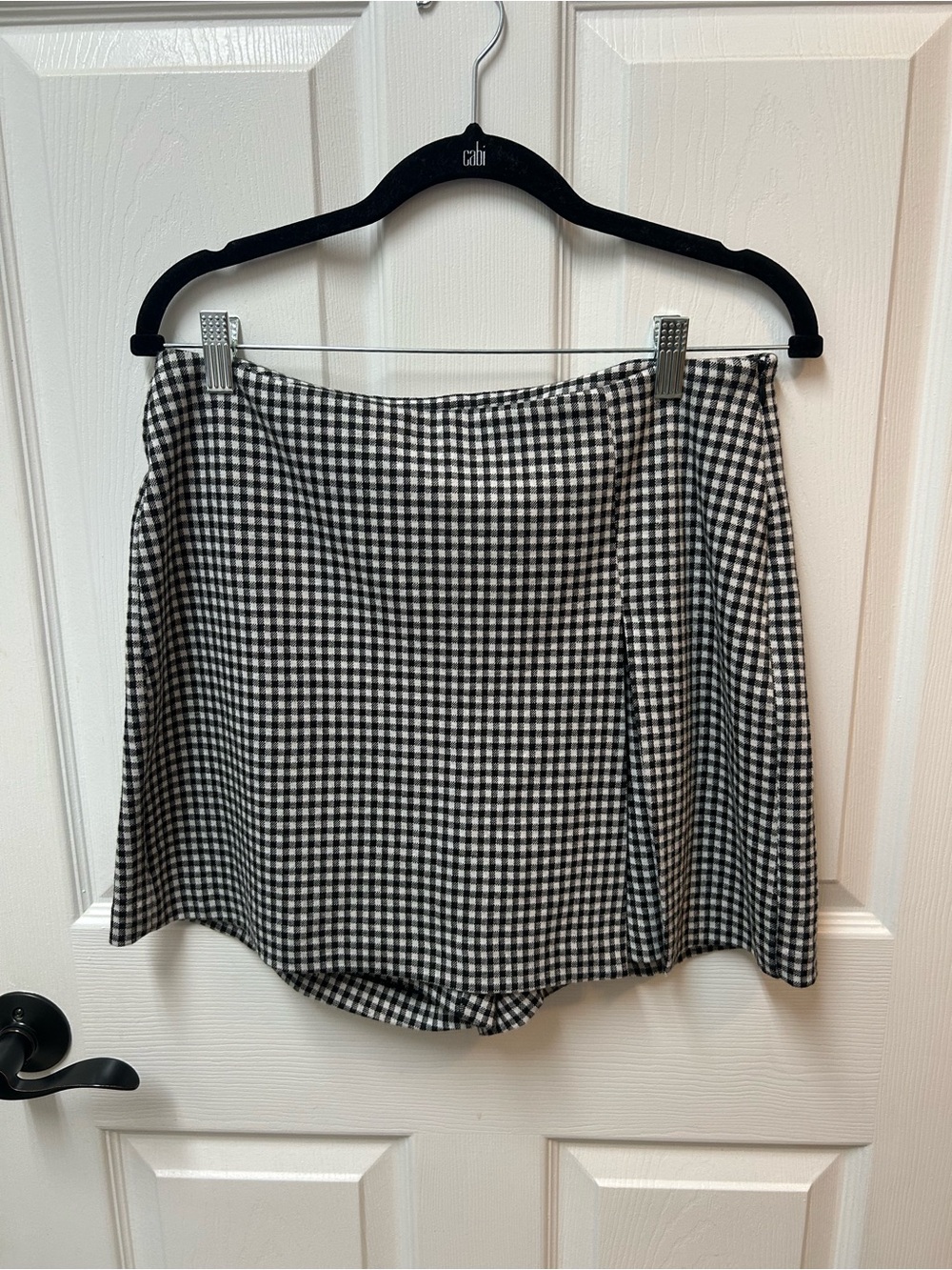 Cabi Tee Time Black and White Gingham Skort